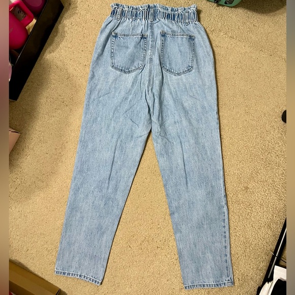 Forever 21 High Rise Light Denim Jeans - Picture 3 of 7